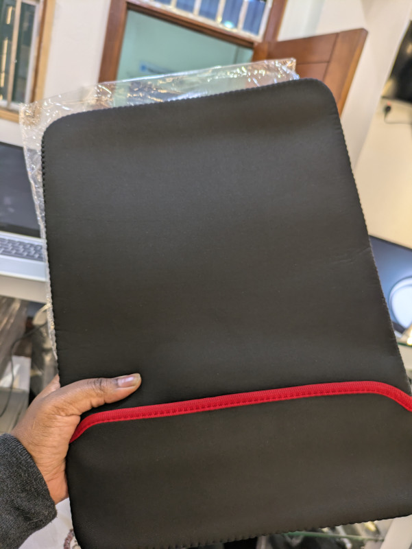 Laptop pouch